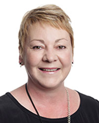 Dr Nicole Leeks