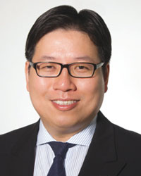Dr Season Yeung