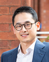 Dr Leonard Shan