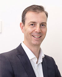 Dr David Graham