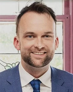 Dr Thomas Carins