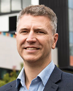 Dr Philip Le Page